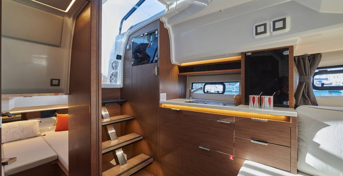 Jeanneau 10.5 WA Serie2