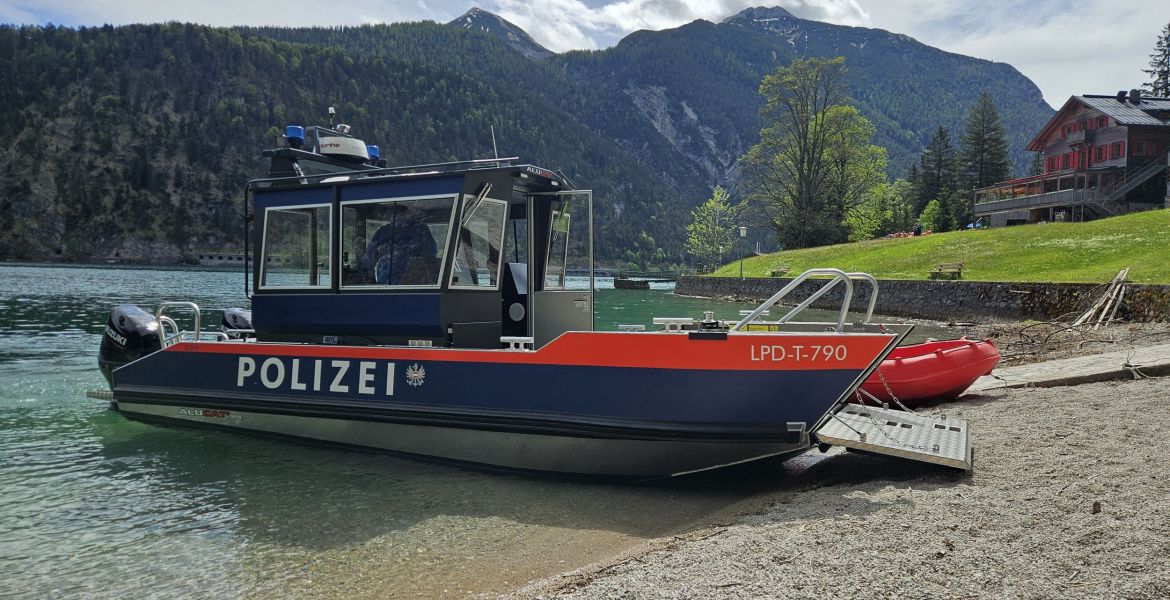 ALUCAT Aluminium Arbeitsboote MZB