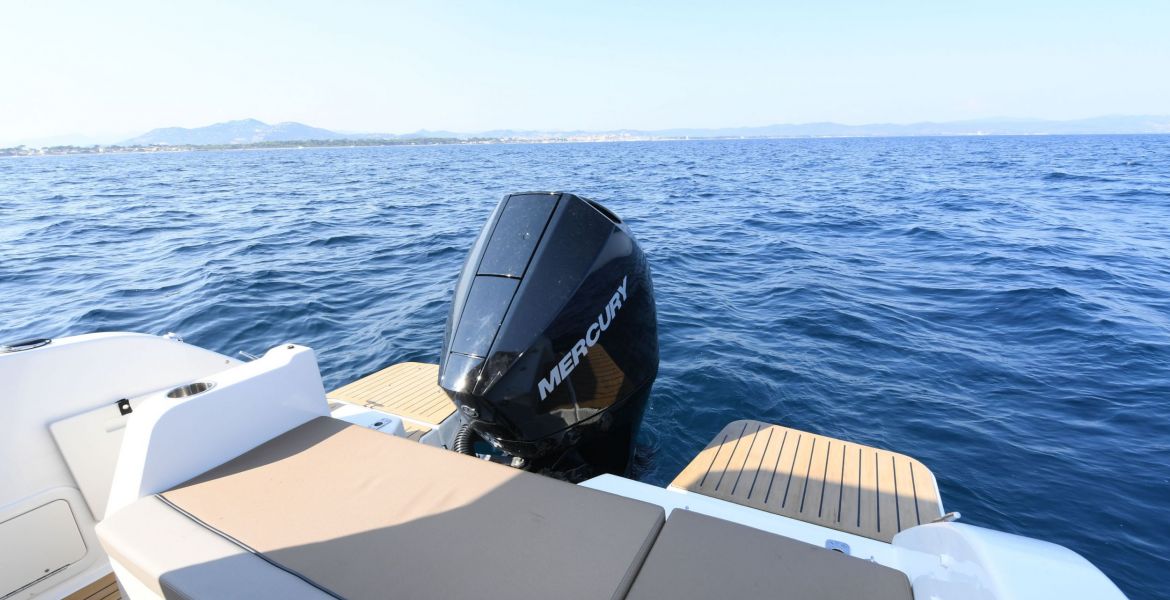 Quicksilver Activ 705 Weekend